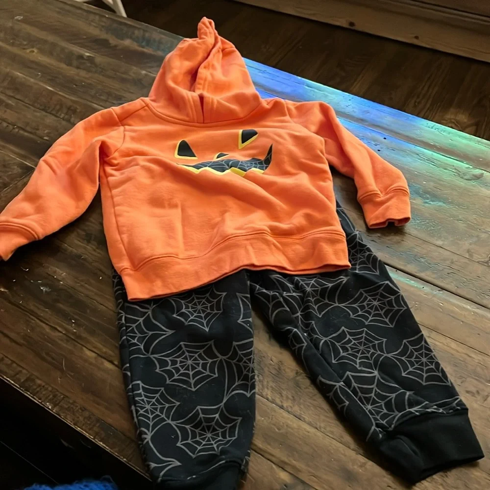 2T Carter’s Jack-O-lantern Hoodie & spiderweb pants